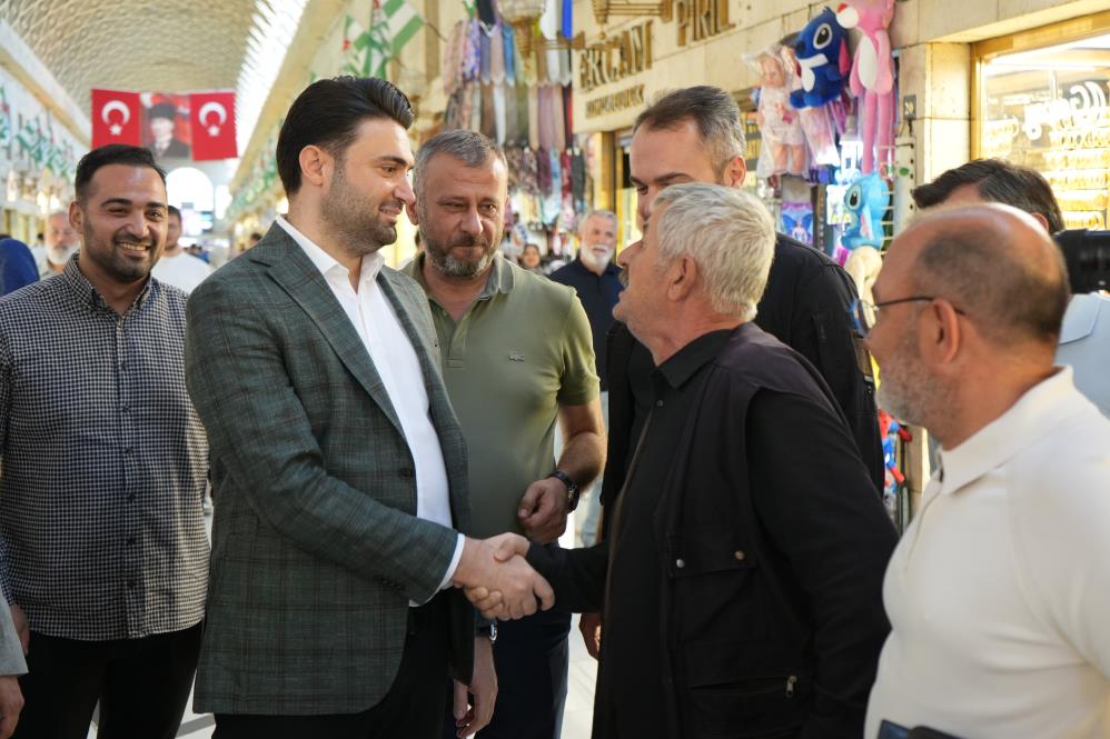 Bursaspor Başkanı Çelik 'Süper' mesajı Kapalıçarşı'da verdi 4 aw74235204