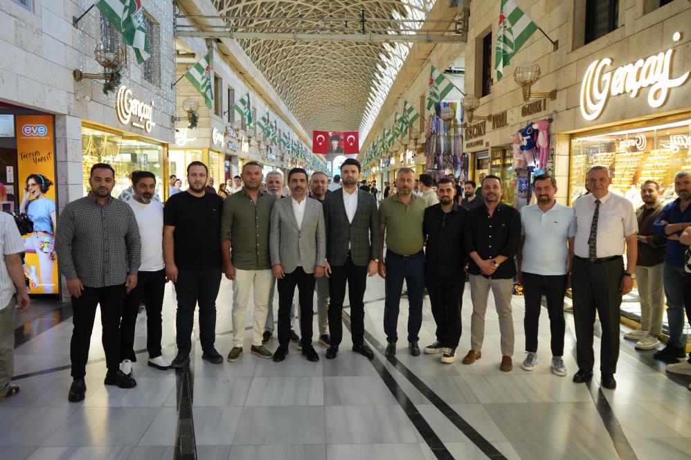 Bursaspor Başkanı Çelik'Süper' mesajı Kapalıçarşı'da verdi 6 aw74235205