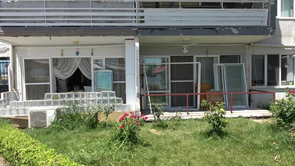 Bursa’nın turistik bölgesinde tepki çeken yıkım Bursa'nın Gemlik ilçesine bağlı Kumla Mahallesi'nde, yaklaşık 50 yıllık bir