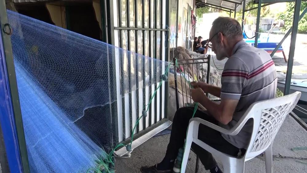 Bursalı balıkçılar isyan etti: '500 liraya kadar düşüyor' 1 aw74564302