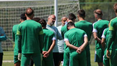 Bursaspor’da Bolu kampına götürülmeyen genç oyuncular kiralık olarak başka takımlara