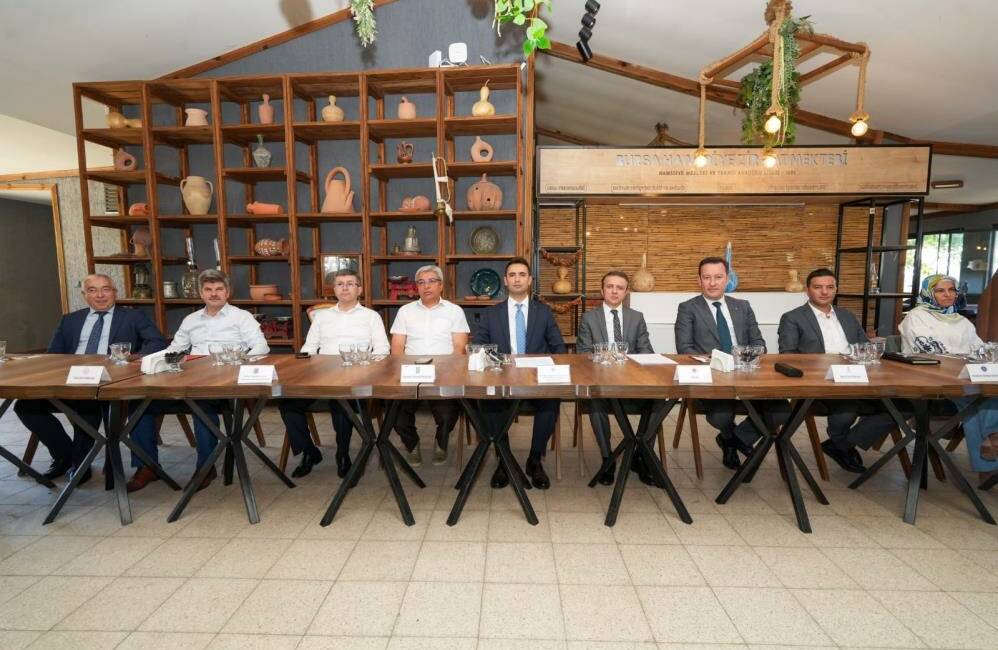 Bursa’da eski hükümlülere Koruma Kurulu’ndan destek Bursa Denetimli Serbestlik Müdürlüğü'nün 2026 yılı ikinci olağan Koruma Kurulu