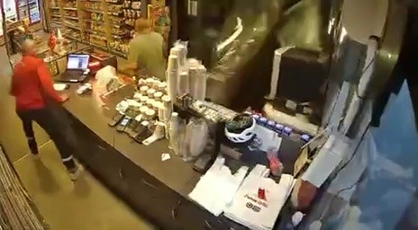 Bursa korkunç tır kazası! Benzinliğe böyle daldı, alışveriş yapan bir kişi hayatını kaybetti 4 aw74879705