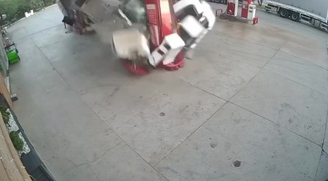 Bursa korkunç tır kazası! Benzinliğe böyle daldı, alışveriş yapan bir kişi hayatını kaybetti 6 aw74879709