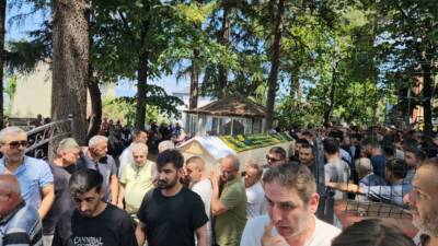 Yalova'nın Çınarcık ilçesinde meydana gelen trafik kazasında hayatını kaybeden çift,