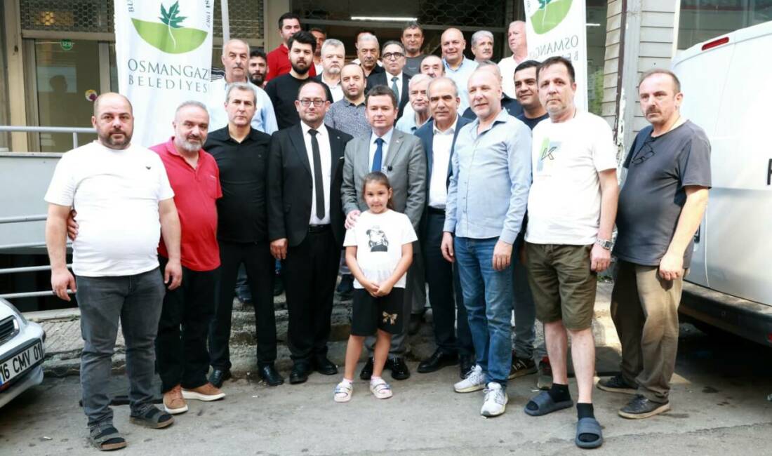 Bursa Gençosman Ayakkabıcılar Çarşı esnafına müjde Osmangazi Belediye Başkanı Erkan Aydın, ilçeye daha etkin hizmet sunabilmek