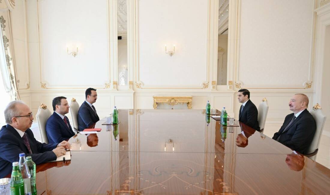 Azerbaycan Cumhurbaşkanı Aliyev Adalet Bakanı Gürlek’i kabul etti Azerbaycan Cumhurbaşkanı İlham Aliyev, Adalet Bakanı Akın Gürlek'i kabul etti.