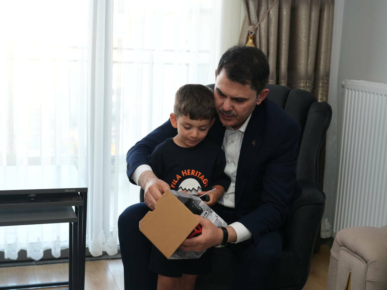 Bakan Kurum'dan depremzede Yusuf ve dedesine ziyaret 1 bakan kurumdan depremzede yusuf ve dedesine ziyaret ad79854a1ed1