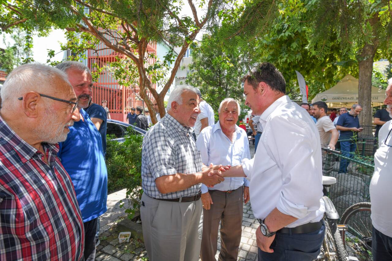 Başkan Aydın mahalle mahalle geziyor! Vatandaşın talebini yerinde dinledi 2 Başkan Aydın, Başaran Mahallesi'nde vatandaşlarla buluştu