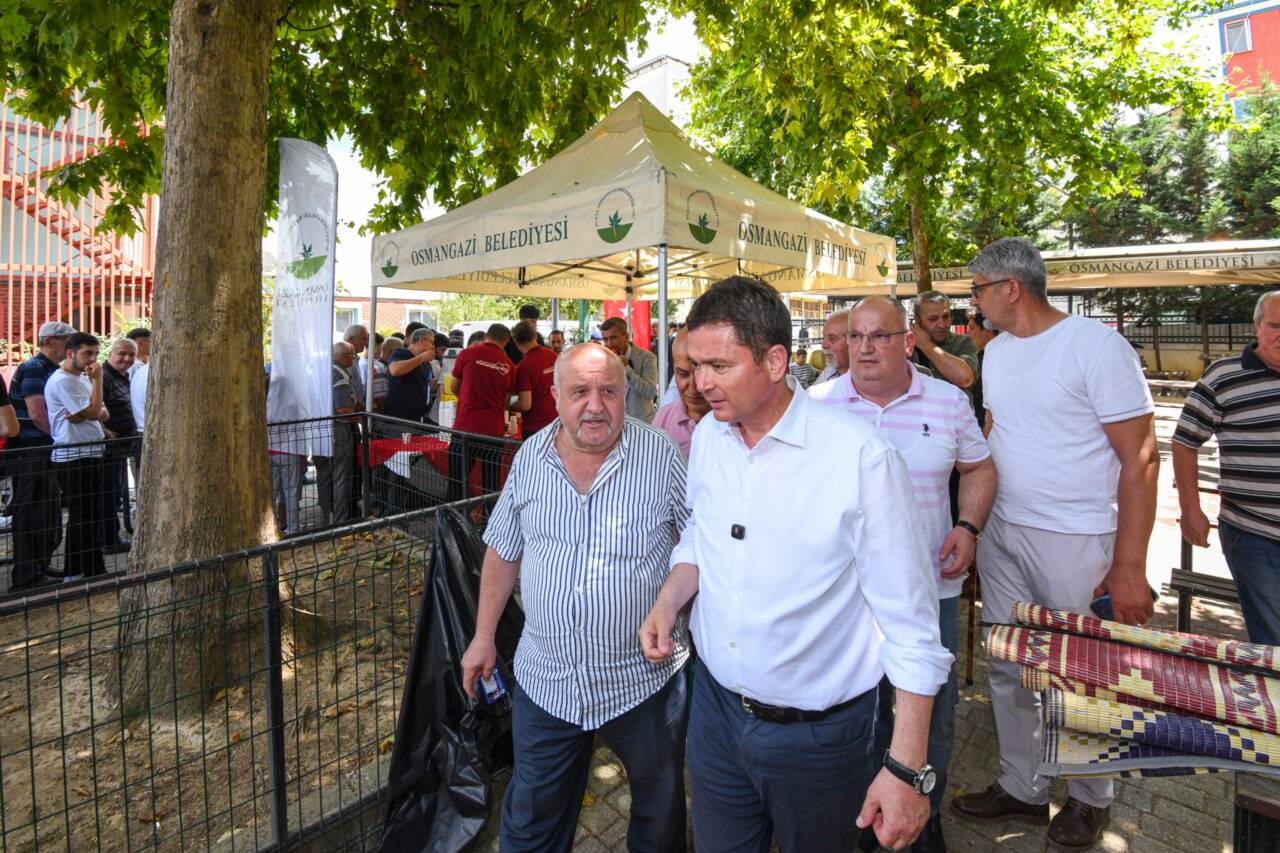 Başkan Aydın mahalle mahalle geziyor! Vatandaşın talebini yerinde dinledi 5 Başkan Aydın, Başaran Mahallesi'nde vatandaşlarla buluştu