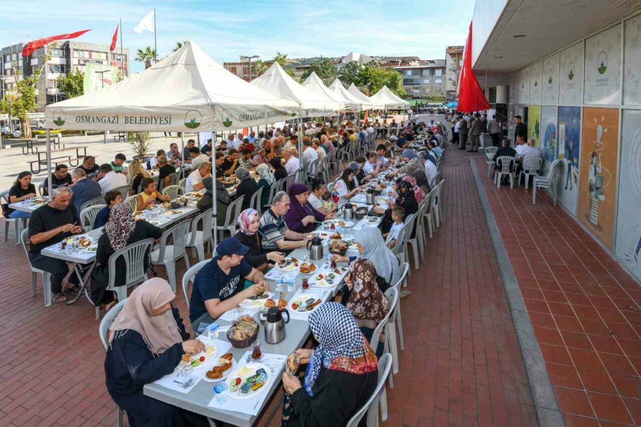 Başkan Aydın’dan 136 mahalle için eşit hizmet vurgusu 3 baskan aydindan 136 mahalle icin esit hizmet vurgusu 070936f2ebe7
