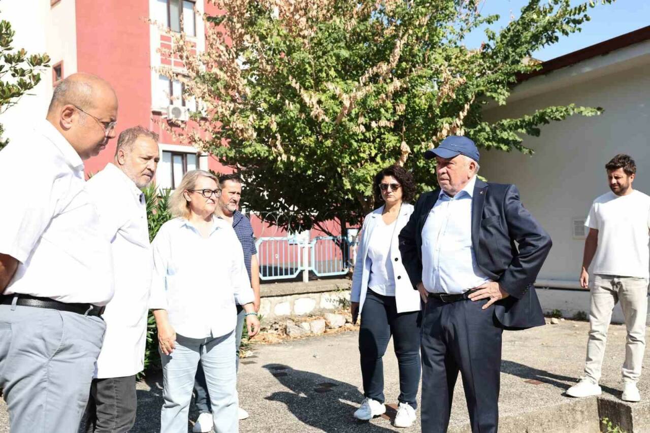 baskan sadi ozdemir mahallelerdeki sorunlari yerinde inceledi 702e8f8731d2