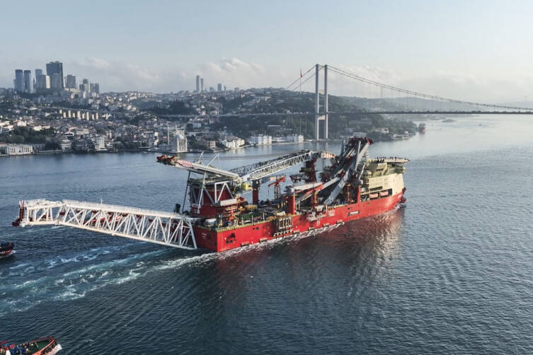 Boğaz'dan dev geçiş 1 bogazdan dev gecis 2eac368b3054