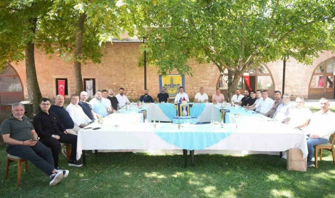 Bursa ekibinde yeni dönem Yenişehir Belediye Başkanı Ercan Özel, önümüzdeki sezon Profesyonelliğe Geçiş Ligi’nde