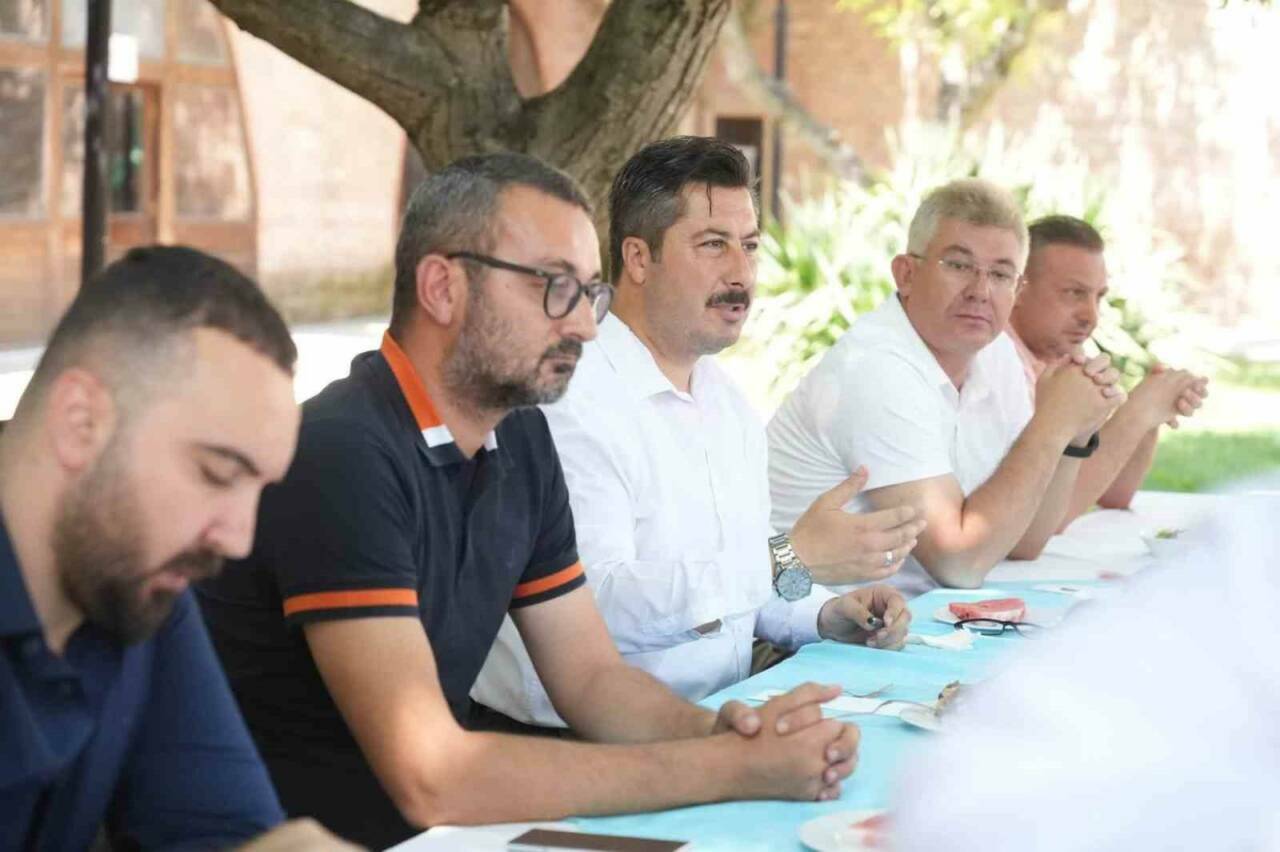 Bursa ekibinde yeni dönem 4 bursa ekibinde yeni donem 8f8bdd2da137