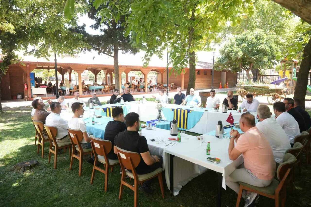 Bursa ekibinde yeni dönem 1 bursa ekibinde yeni donem e22d60681206