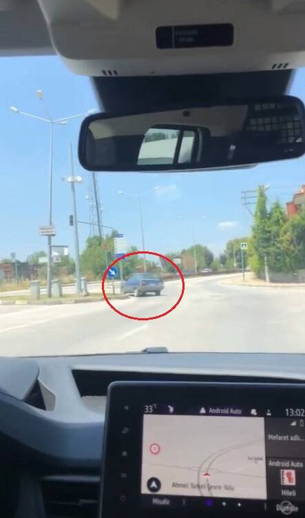 Bursa trafiğinde ilginç anlar! Görenler hayrete düştü... 4 bursa trafiginde ilginc anlar gorenler hayret etti 24fdc682ec2c