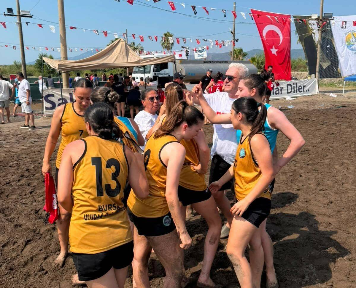 Bursa Uludağ Üniversiteli sporculardan çifte gurur 1 bursa uludag universiteli sporculardan cifte gurur 3dda514f64d1