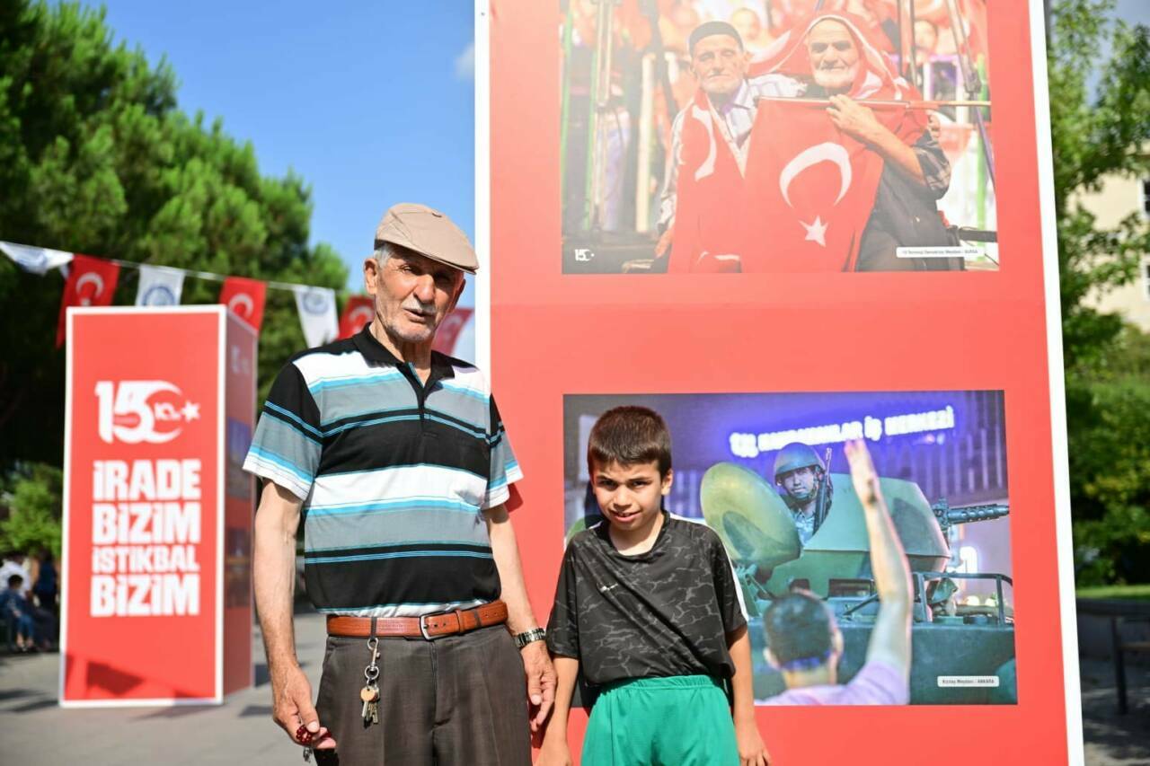 bursada 15 temmuza ozel fotograf sergisi 143726dc4b9c