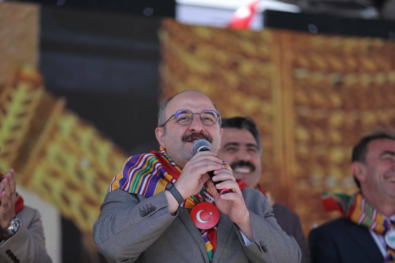 Bursa'da 3 gün süren şölene muhteşem final 2 bursada 3 gun suren solene muhtesem final fe9206d6bcf7