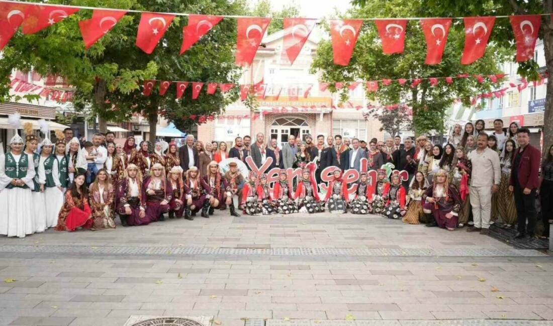 Bursa’da 700 yıllık tarihi sevda yeniden hayat buldu Yenişehir ve Keles belediyelerinin ortaklaşa düzenlediği Nilüfer Hatun Gelin Uğurlama