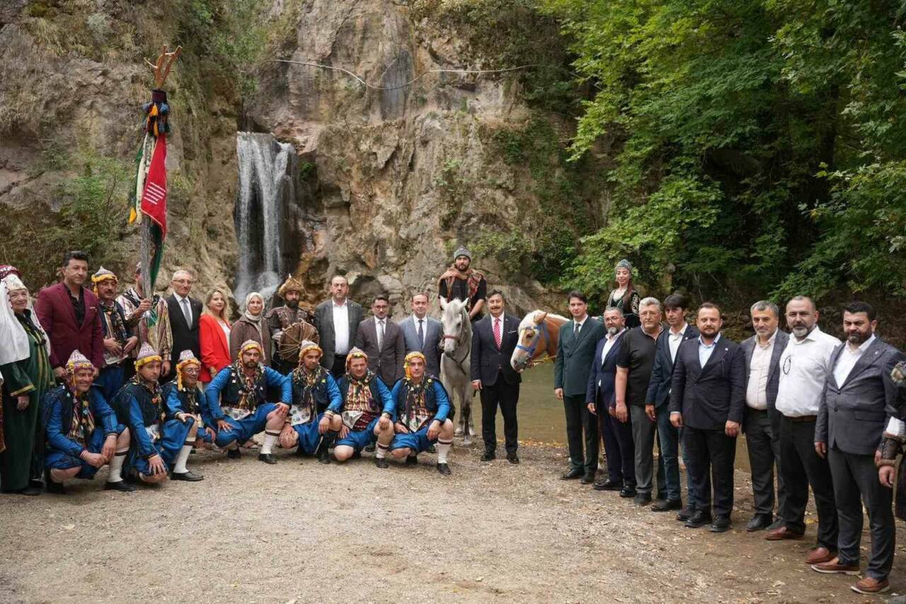 bursada 700 yillik tarihi sevda yeniden hayat buldu 44c50bbd9148
