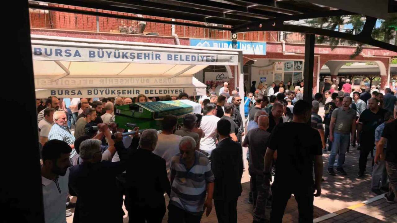 bursada aci veda genc uzman cavus gozyaslariyla ugurladi a39b2ecc8e2a