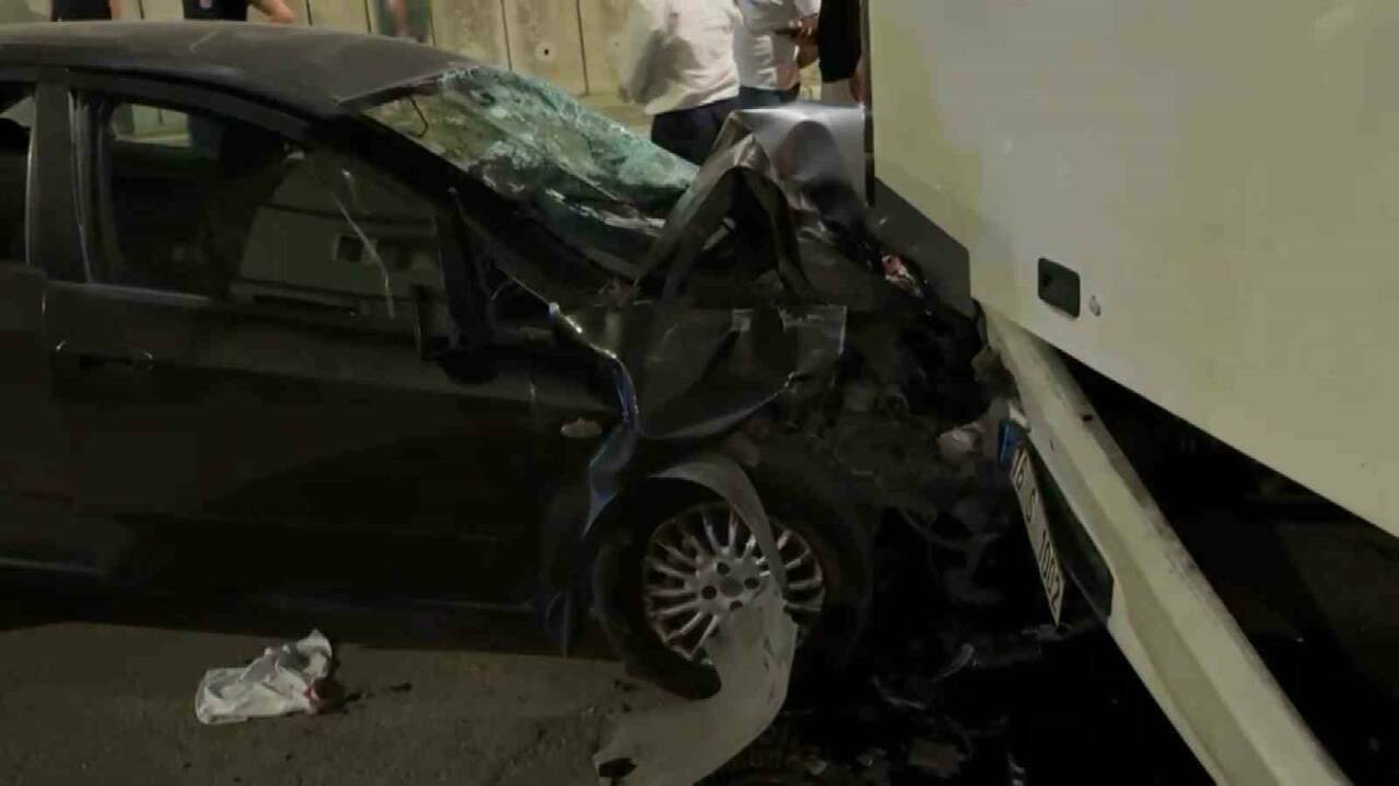 Bursa'da alkollü sürücü dehşeti: Önce duvara sonra otobüse çarptı 3 bursada alkollu surucu dehseti once duvara sonra otobuse carpti a9d457a0bdd8