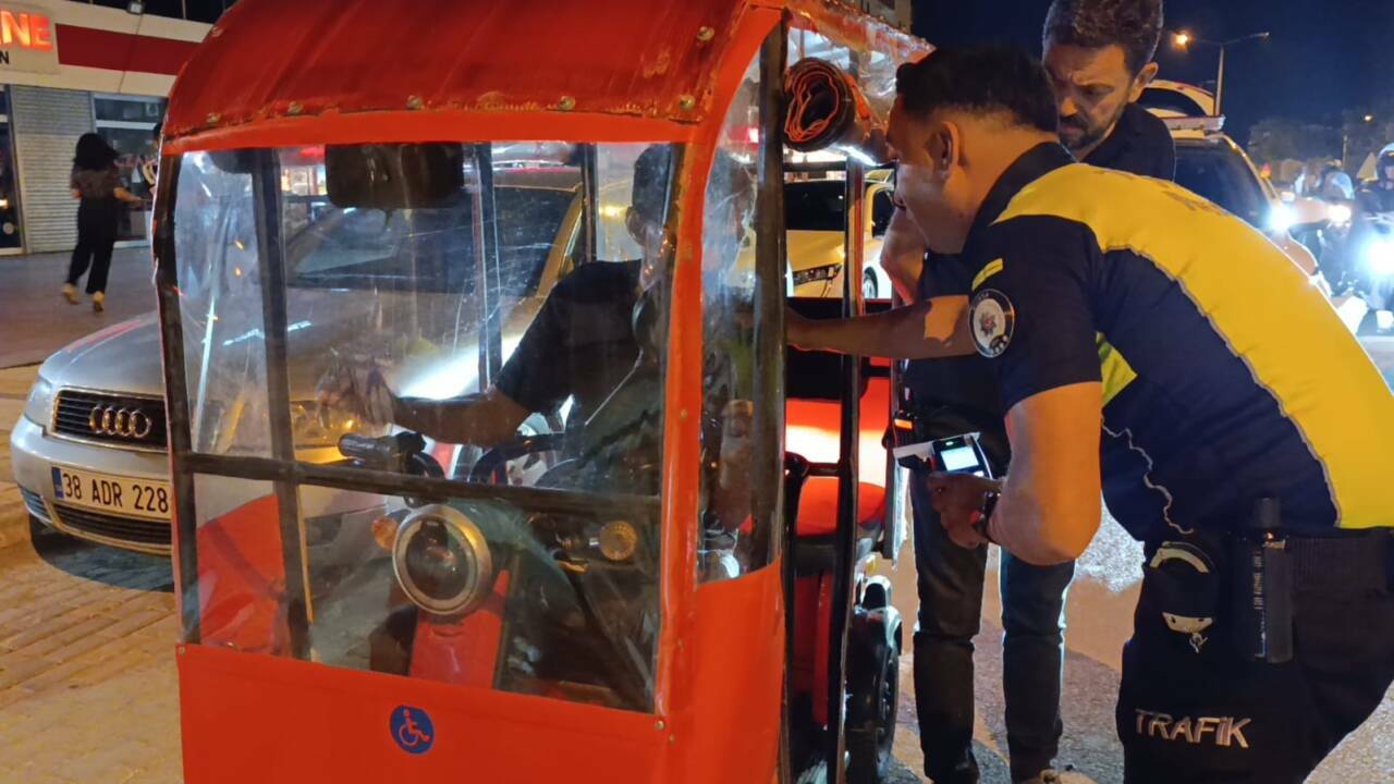 Bursa'da alkolmetreyi üflemeyi reddetti, cezayı yedi 1 bursada alkolmetreyi uflemeyi reddetti cezayi yedi 4af057b423ab