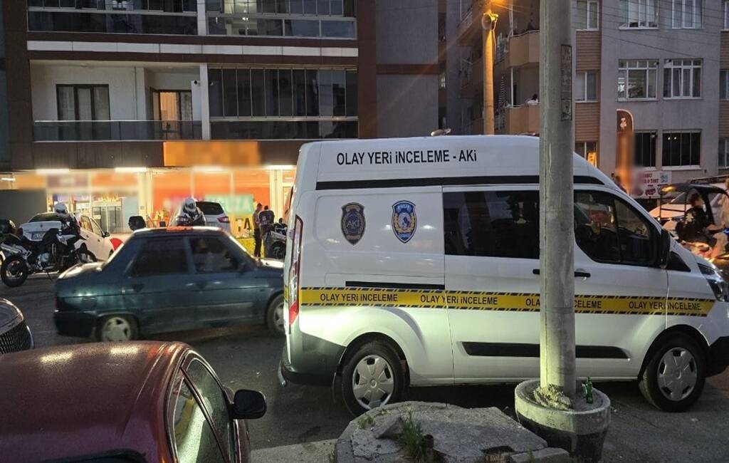 Bursa’da altınları için öldürülmüştü! Katil bakın kim çıktı… Bursa’nın Mudanya ilçesinde tekerlekli sandalyeye bağımlı olan eşi A.K.’nin (82)