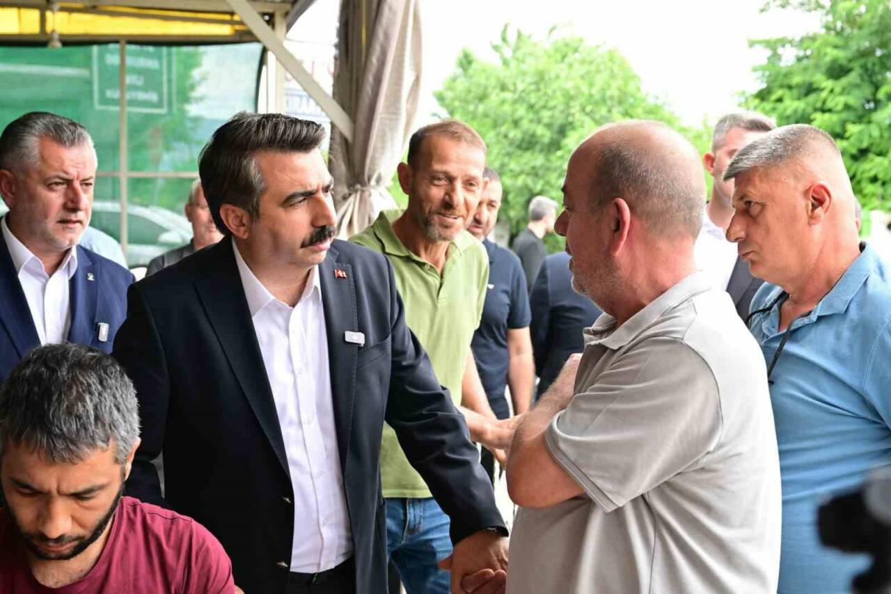 Bursa'da Başkan Yılmaz mahalleliyle buluştu 6 bursada baskan yilmaz mahalleliyle bulustu cb0f8449dd5b