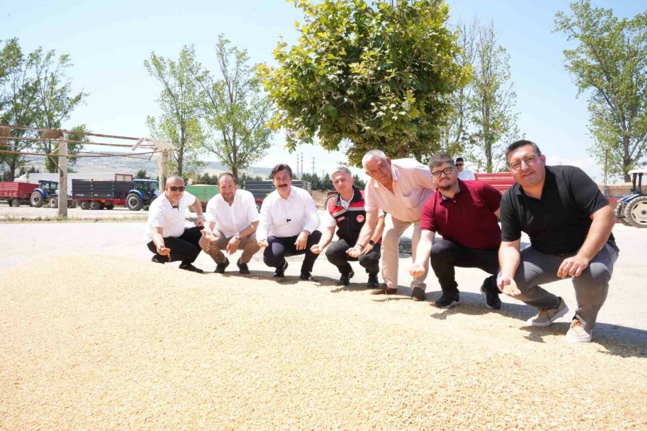 Bursa'da buğday alımları başladı: Üreti̇ciye tam destek! 6 bursada bugday alimlari basladi ureticiye tam destek 19f3428d3729