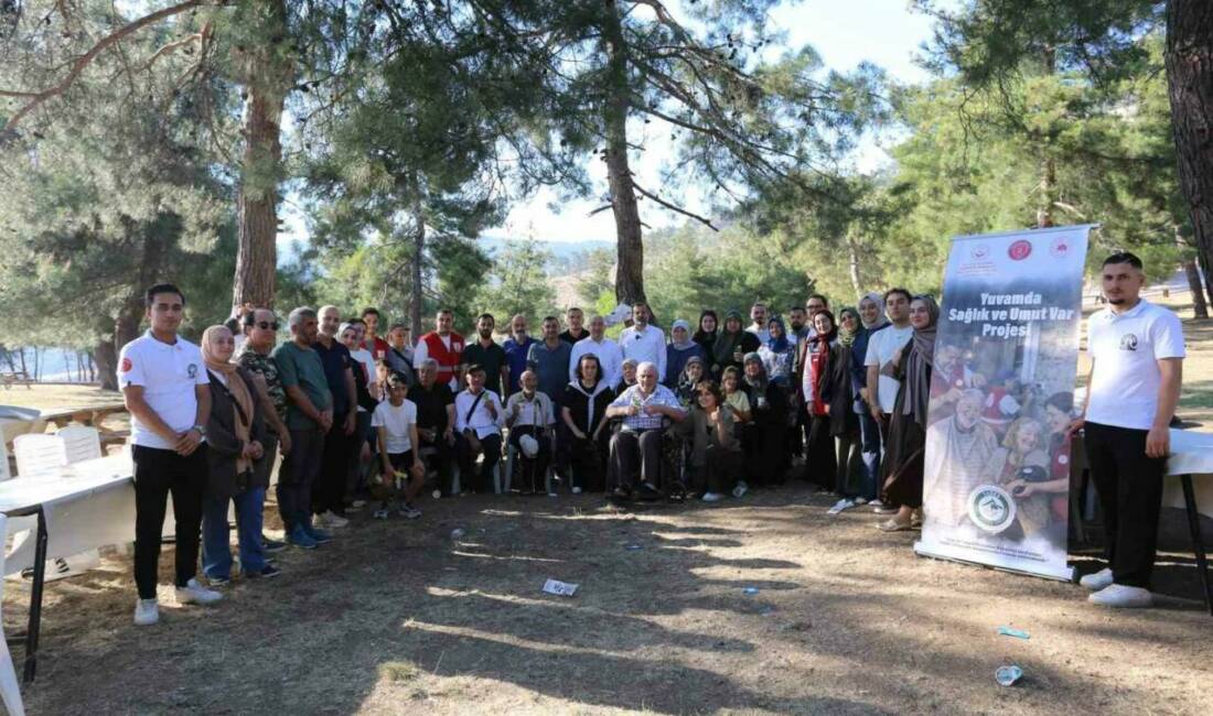 Bursa’da büyüklere vefa pikniği Gürsu Belediyesi’nin, Aile ve Sosyal Politikalar Bakanlığı ile ortaklaşa yürüttüğü