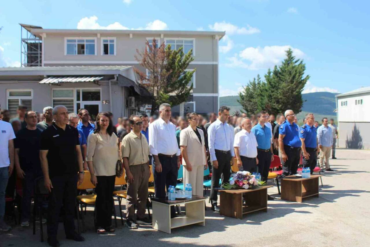 Bursa'da cezaevinde 15 Temmuz anması 5 bursada cezaevinde 15 temmuz anmasi eff1d610abb9