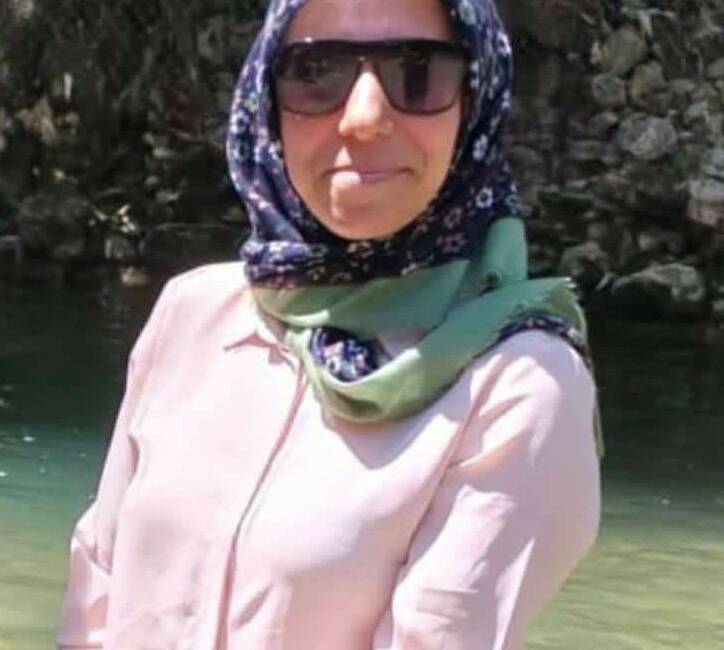 Bursa’da dehşet! Uykudaki eşini iple boğup öldürdü Bursa’nın Yenişehir ilçesinde 4 çocuk annesi kadın, iddiaya göre eşi