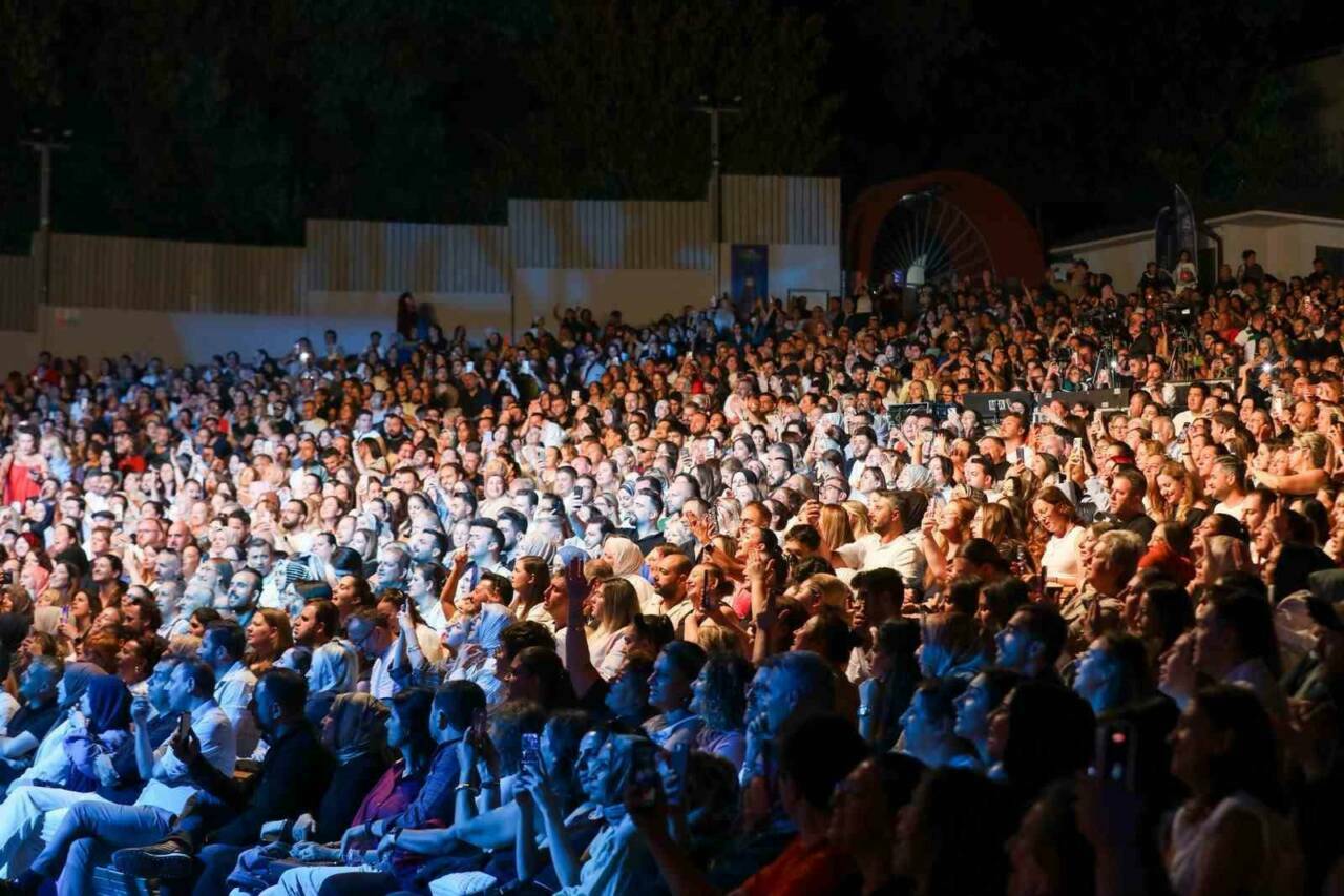 Bursa'da Derya Bedavacı rüzgarı 1 bursada derya bedavaci ruzgari abf1ccd2d334