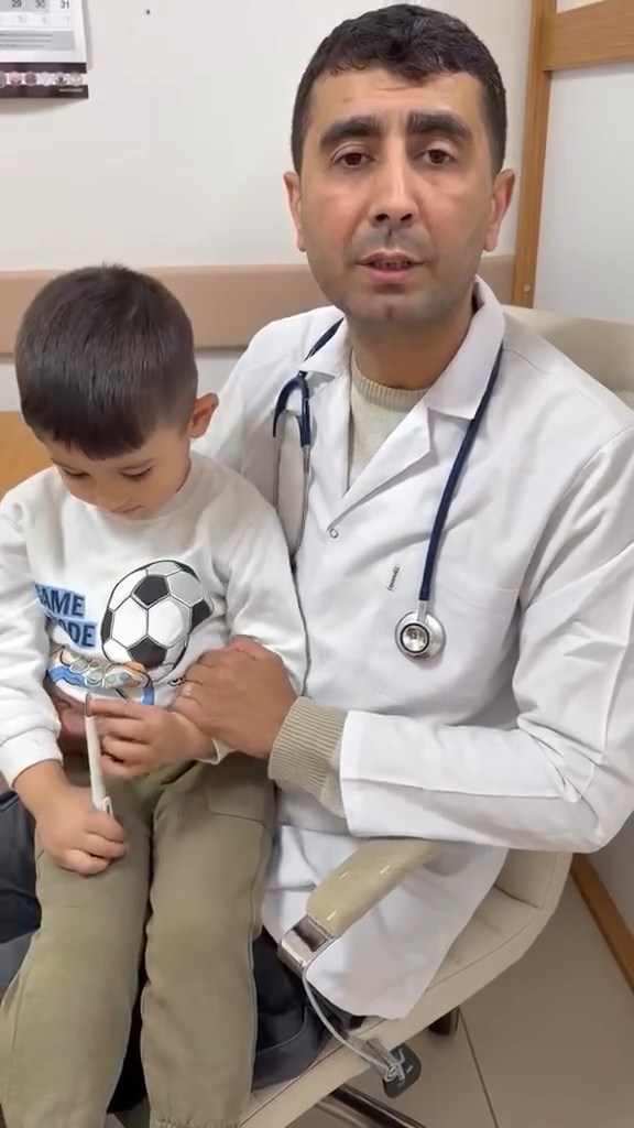 Bursa'da doktor babadan, DMD hastası oğluna şifa çağrısı 9 bursada doktor baba dmd hastasi ogluna sifa ariyor 2c3358c9b198