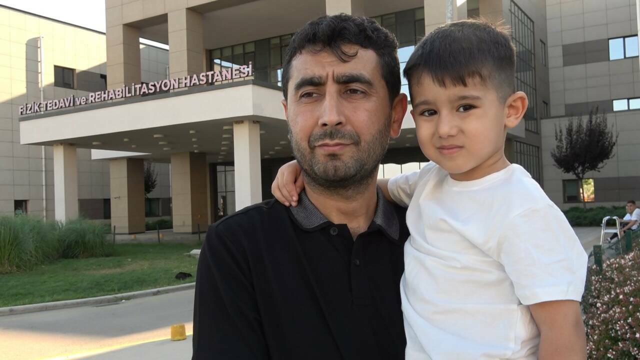 Bursa'da doktor babadan, DMD hastası oğluna şifa çağrısı 3 bursada doktor baba dmd hastasi ogluna sifa ariyor c6c4d40f6fc5