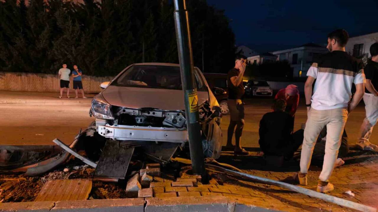 Bursa'da doktordan yaralı oğluna ilk müdahale 5 bursada doktordan yarali ogluna ilk mudahale b60fa93fef59