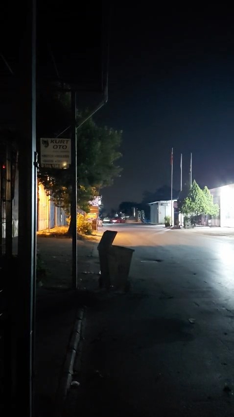 Bursa’da Drift’çi sürücü cezadan kaçamadı Bursa’da cadde üzerinde dakikalarca drift atan araç, daha sonra bekçilerin