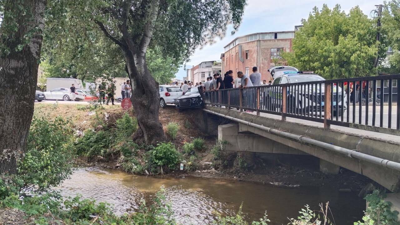 Bursa'da ehliyetsiz sürücü dehşeti 5 bursada ehliyetsiz surucu dehseti 5c162882ff36