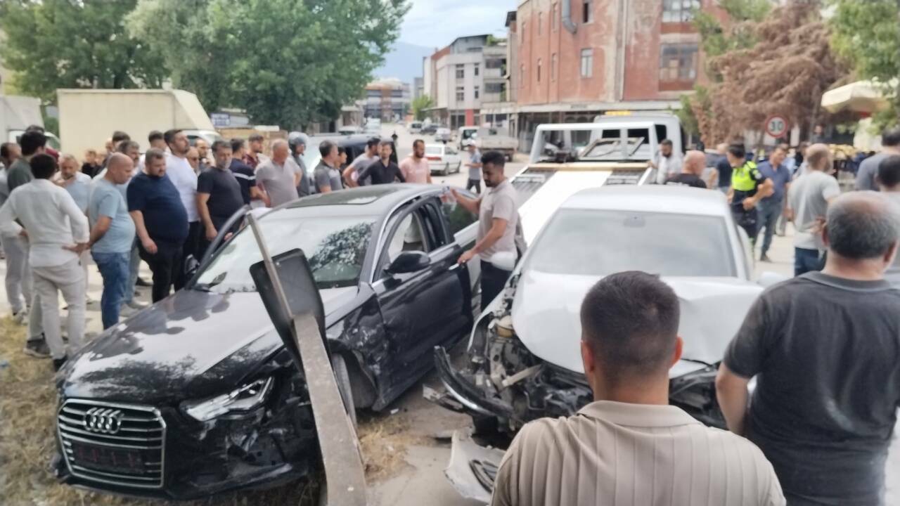 Bursa'da ehliyetsiz sürücü dehşeti 1 bursada ehliyetsiz surucu dehseti 66979ebfa920