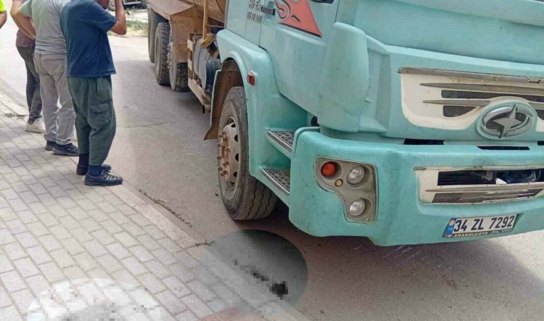 Bursa’nın İnegöl ilçesinde kamyonun çarptığı bisikletli çocuk ağır yaralandı.