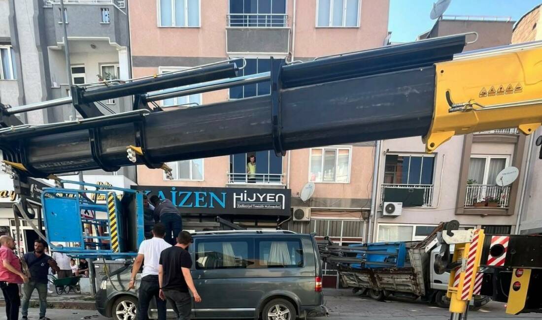 Bursa’nın İnegöl ilçesinde meydana gelen olayda ev eşyası taşımak için