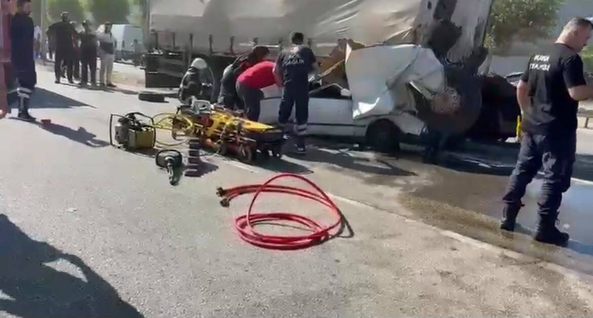 Bursa’da freni boşalan kamyon araçlara çarptı! Yaralılar var... 8 bursada freni bosalan kamyon araclara carpti yaralilar var 9be2be785499