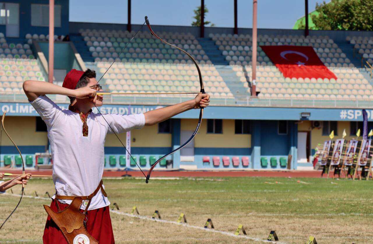 Bursa'da Geleneksel Türk Okçuluk Türkiye Şampiyonası'nın elemeleri başladı 3 bursada geleneksel turk okculuk turkiye sampiyonasinin elemeleri basladi 5235fee177dc