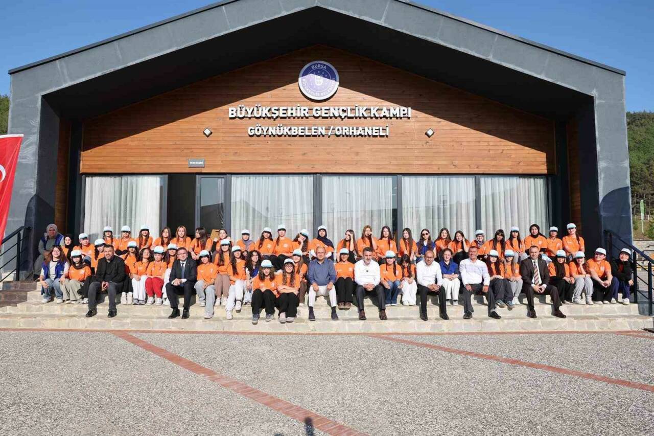 Bursa’da gençlik kampı başladı 6 bursada genclik kampi basladi fb5fcffbd3da
