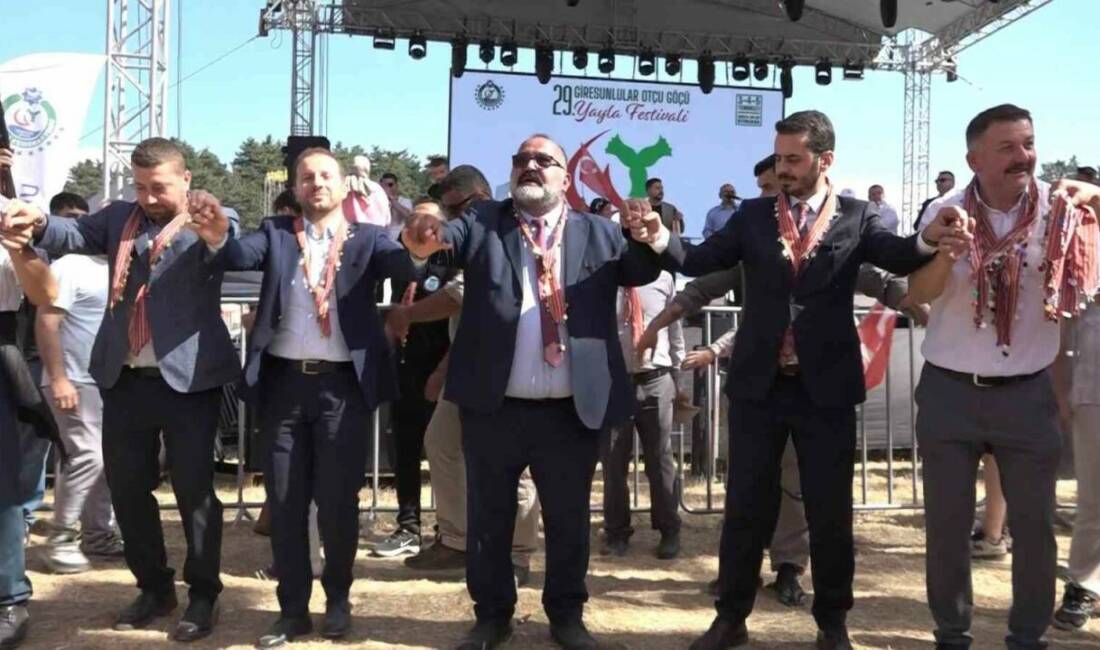 Bursa’da Giresunluları buluşturan şenlik Türkiye’nin dört bir yanından Bursa’ya gelen Giresunlular, 3 gün 3