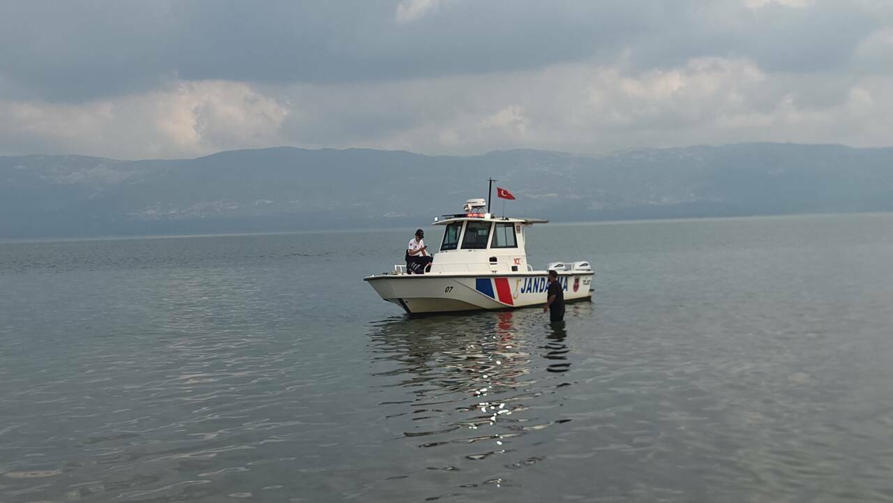 Bursa'da göle giren 2 arkadaş kayboldu! Arama çalışmaları başladı 1 bursada gole giren 2 arkadas kayboldu arama calismalari basladi 578a748d802e
