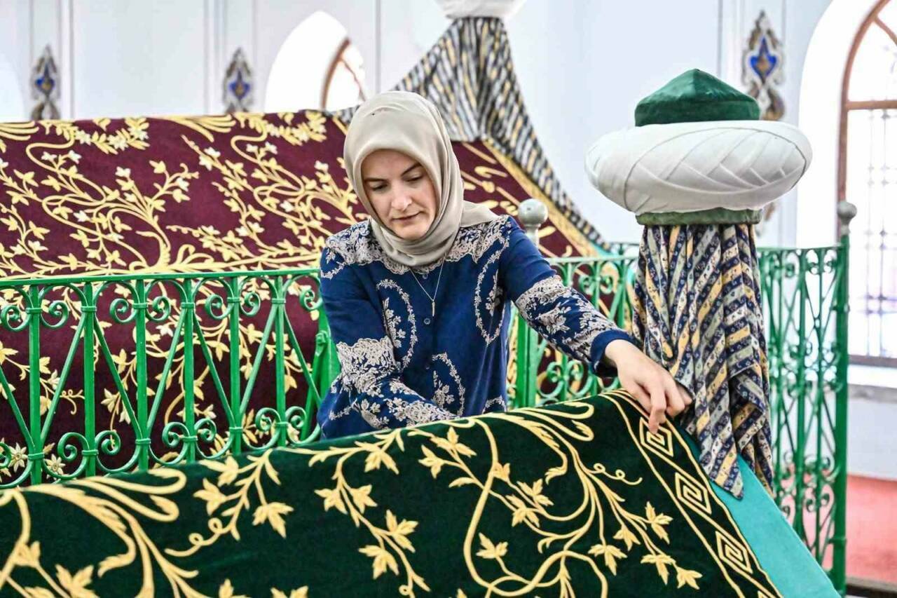 bursada hanedan turbelerindeki pusideler yenileniyor 118743e5208b